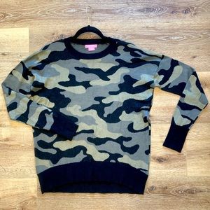 Isaac Mizrahi Black Green Camo Womens Large Sweater Viscose and Nylon